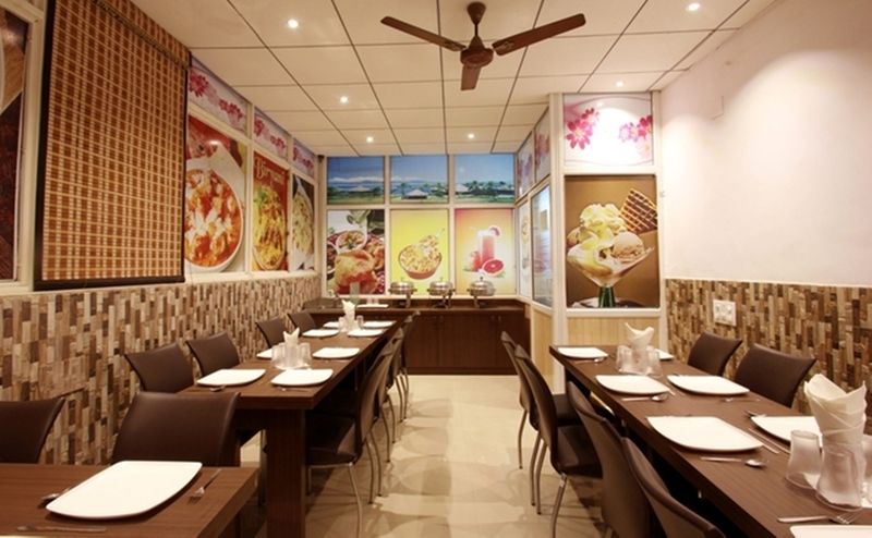 Hotel Mohan International Yeni Delhi Dış mekan fotoğraf