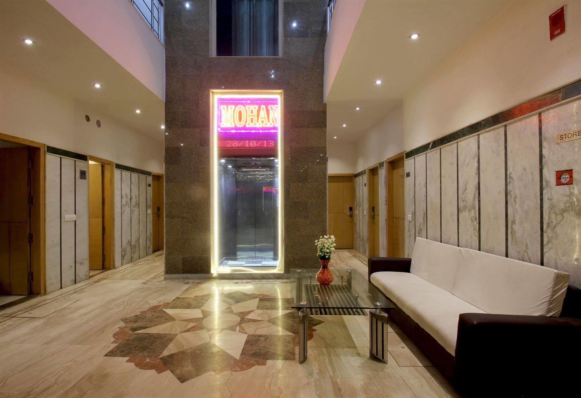 Hotel Mohan International Yeni Delhi Dış mekan fotoğraf